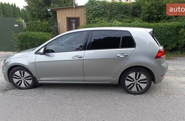 Серый Фольксваген e-Golf, объемом двигателя 0 л и пробегом 118 тыс. км за 13900 $, фото 7 на Automoto.ua