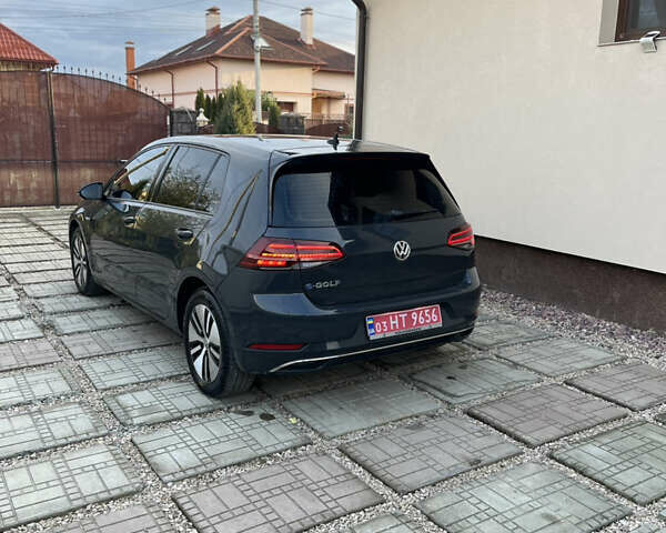 Серый Фольксваген e-Golf, объемом двигателя 0 л и пробегом 114 тыс. км за 12500 $, фото 8 на Automoto.ua