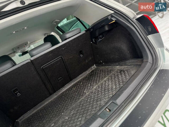 Серый Фольксваген e-Golf, объемом двигателя 0 л и пробегом 148 тыс. км за 12350 $, фото 78 на Automoto.ua