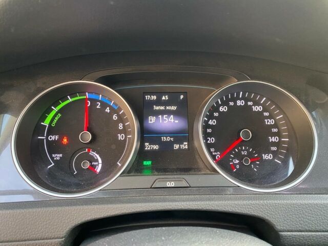 Сірий Фольксваген e-Golf, об'ємом двигуна 0 л та пробігом 22 тис. км за 13800 $, фото 14 на Automoto.ua