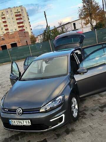Сірий Фольксваген e-Golf, об'ємом двигуна 0 л та пробігом 91 тис. км за 15100 $, фото 9 на Automoto.ua