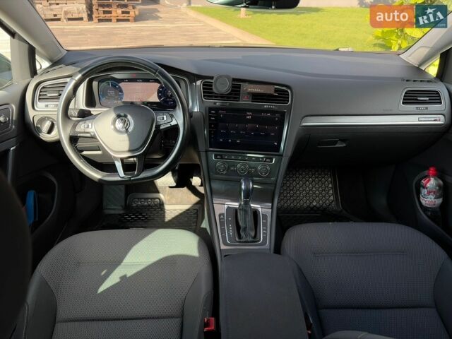 Сірий Фольксваген e-Golf, об'ємом двигуна 0 л та пробігом 260 тис. км за 10800 $, фото 17 на Automoto.ua
