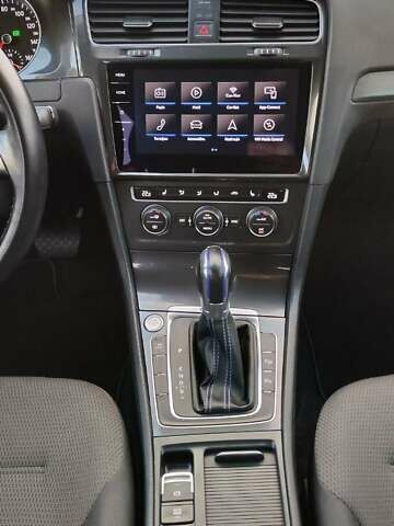 Сірий Фольксваген e-Golf, об'ємом двигуна 0 л та пробігом 91 тис. км за 15100 $, фото 25 на Automoto.ua