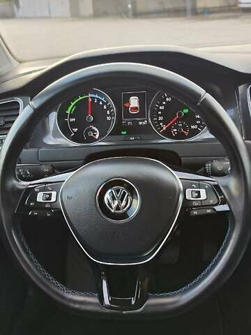 Сірий Фольксваген e-Golf, об'ємом двигуна 0 л та пробігом 91 тис. км за 15100 $, фото 26 на Automoto.ua