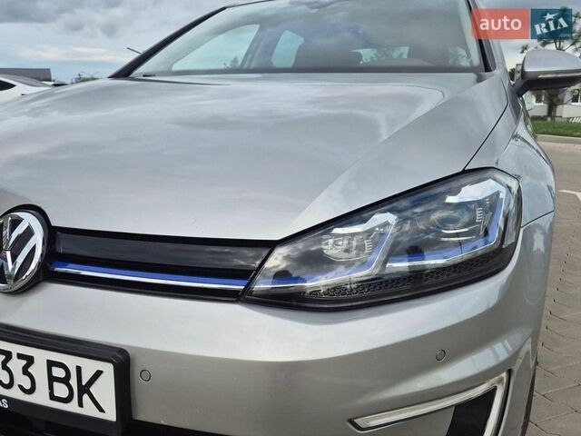 Серый Фольксваген e-Golf, объемом двигателя 0 л и пробегом 142 тыс. км за 11999 $, фото 7 на Automoto.ua