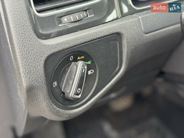 Сірий Фольксваген e-Golf, об'ємом двигуна 0 л та пробігом 200 тис. км за 11777 $, фото 15 на Automoto.ua