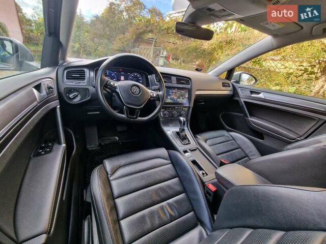 Серый Фольксваген e-Golf, объемом двигателя 0 л и пробегом 133 тыс. км за 12200 $, фото 46 на Automoto.ua