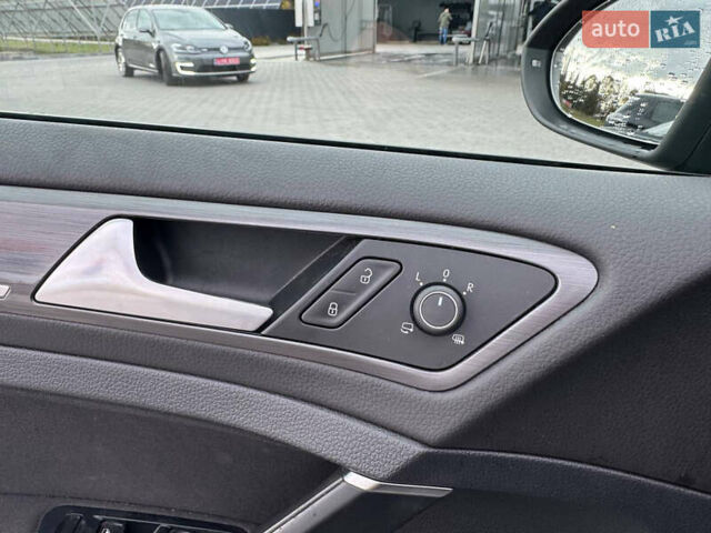 Серый Фольксваген e-Golf, объемом двигателя 0 л и пробегом 194 тыс. км за 11650 $, фото 19 на Automoto.ua