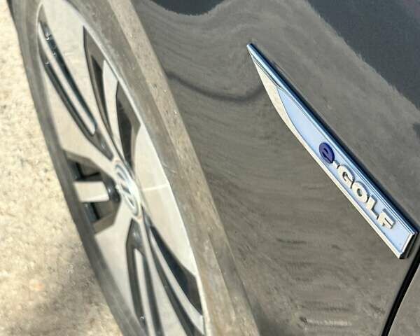 Серый Фольксваген e-Golf, объемом двигателя 0 л и пробегом 161 тыс. км за 13100 $, фото 6 на Automoto.ua