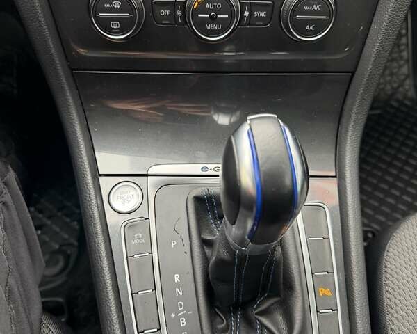 Сірий Фольксваген e-Golf, об'ємом двигуна 0 л та пробігом 101 тис. км за 12800 $, фото 16 на Automoto.ua
