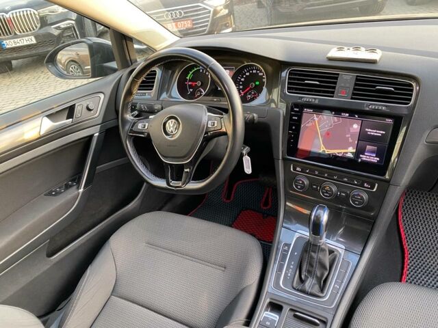 Сірий Фольксваген e-Golf, об'ємом двигуна 0 л та пробігом 22 тис. км за 13800 $, фото 9 на Automoto.ua