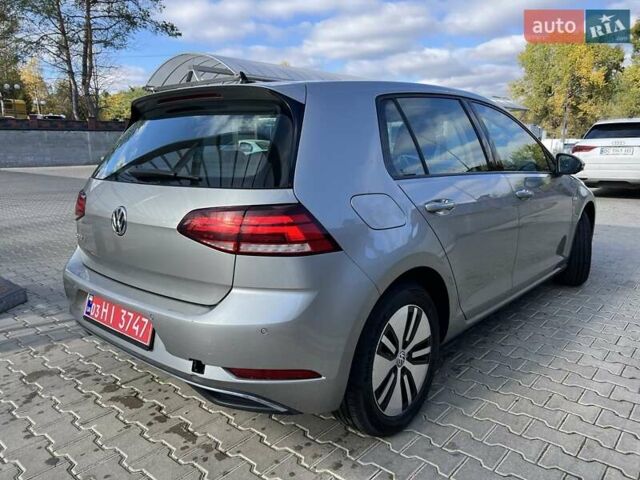 Серый Фольксваген e-Golf, объемом двигателя 0 л и пробегом 124 тыс. км за 12600 $, фото 2 на Automoto.ua