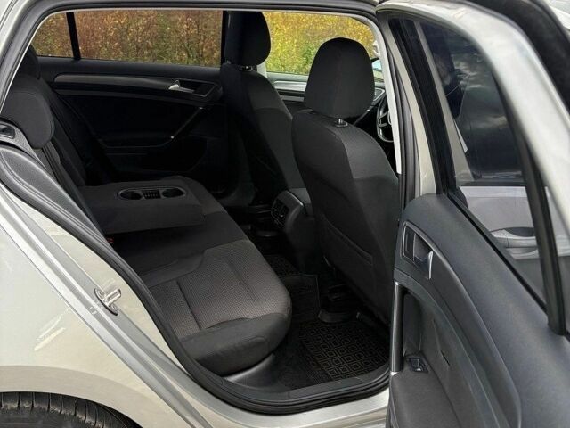 Серый Фольксваген e-Golf, объемом двигателя 0 л и пробегом 156 тыс. км за 11700 $, фото 19 на Automoto.ua