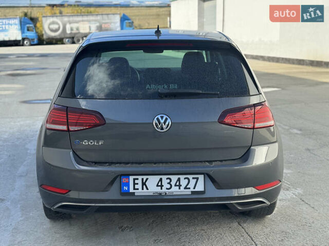 Серый Фольксваген e-Golf, объемом двигателя 0 л и пробегом 120 тыс. км за 12000 $, фото 3 на Automoto.ua