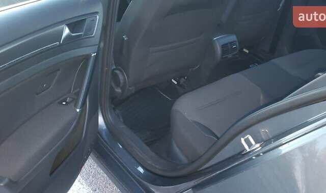 Серый Фольксваген e-Golf, объемом двигателя 0 л и пробегом 150 тыс. км за 11900 $, фото 11 на Automoto.ua