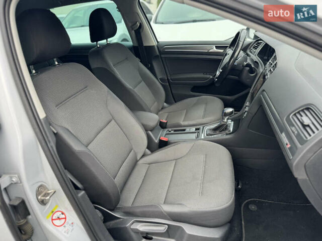 Серый Фольксваген e-Golf, объемом двигателя 0 л и пробегом 207 тыс. км за 11999 $, фото 24 на Automoto.ua