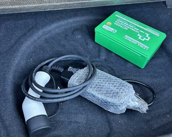 Сірий Фольксваген e-Golf, об'ємом двигуна 0 л та пробігом 161 тис. км за 13300 $, фото 13 на Automoto.ua