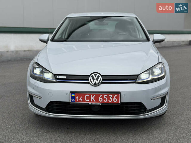 Серый Фольксваген e-Golf, объемом двигателя 0 л и пробегом 98 тыс. км за 12300 $, фото 1 на Automoto.ua