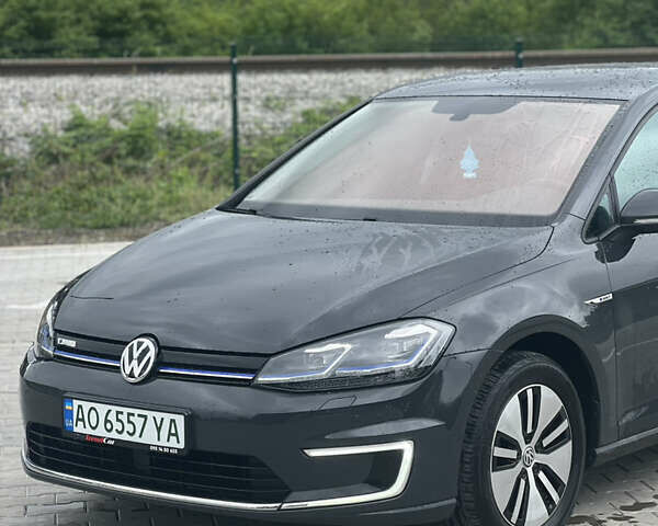 Серый Фольксваген e-Golf, объемом двигателя 0 л и пробегом 57 тыс. км за 14800 $, фото 1 на Automoto.ua