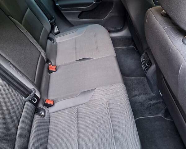 Серый Фольксваген e-Golf, объемом двигателя 0 л и пробегом 160 тыс. км за 13100 $, фото 5 на Automoto.ua