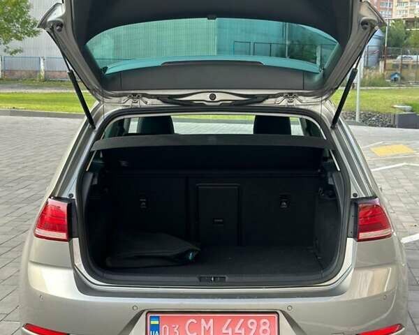 Серый Фольксваген e-Golf, объемом двигателя 0 л и пробегом 125 тыс. км за 14999 $, фото 6 на Automoto.ua