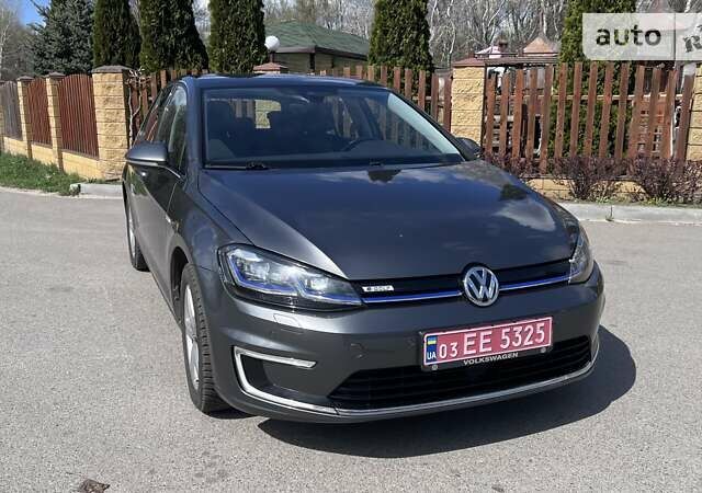 Серый Фольксваген e-Golf, объемом двигателя 0 л и пробегом 150 тыс. км за 14900 $, фото 2 на Automoto.ua