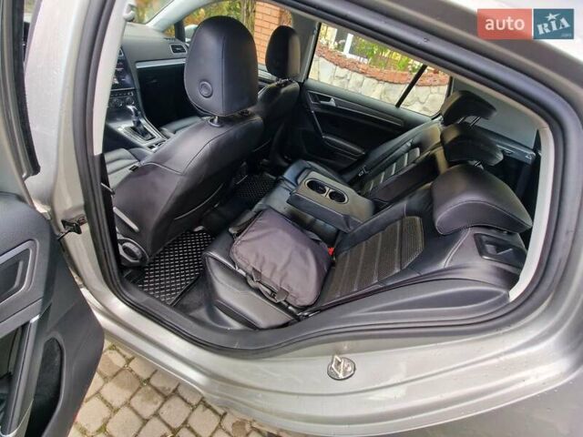 Серый Фольксваген e-Golf, объемом двигателя 0 л и пробегом 133 тыс. км за 12200 $, фото 30 на Automoto.ua