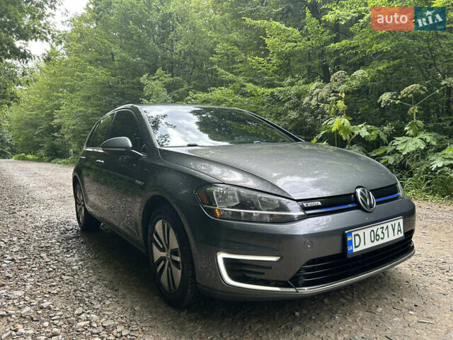 Серый Фольксваген e-Golf, объемом двигателя 0 л и пробегом 250 тыс. км за 12500 $, фото 13 на Automoto.ua