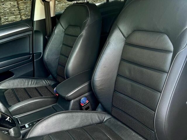 Серый Фольксваген e-Golf, объемом двигателя 0 л и пробегом 47 тыс. км за 11300 $, фото 4 на Automoto.ua