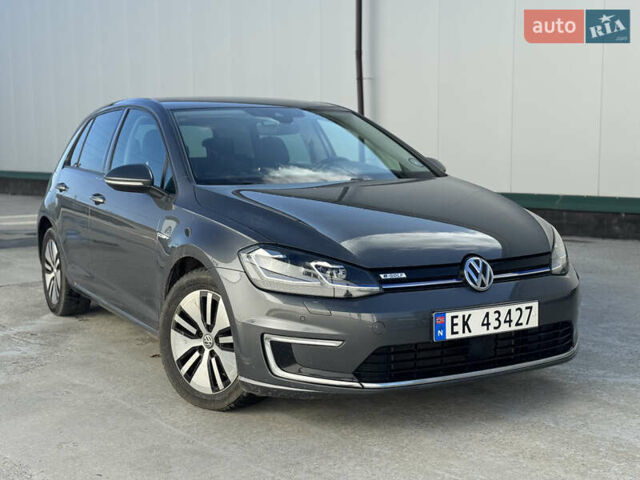 Серый Фольксваген e-Golf, объемом двигателя 0 л и пробегом 120 тыс. км за 12000 $, фото 6 на Automoto.ua