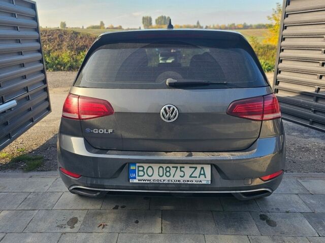 Серый Фольксваген e-Golf, объемом двигателя 0 л и пробегом 128 тыс. км за 10900 $, фото 9 на Automoto.ua