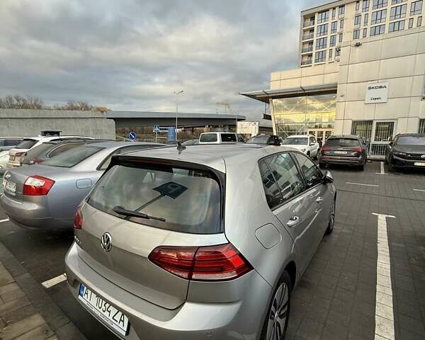 Серый Фольксваген e-Golf, объемом двигателя 0 л и пробегом 46 тыс. км за 15000 $, фото 3 на Automoto.ua