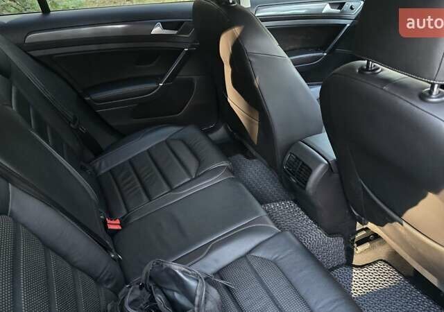 Серый Фольксваген e-Golf, объемом двигателя 0 л и пробегом 74 тыс. км за 13900 $, фото 16 на Automoto.ua