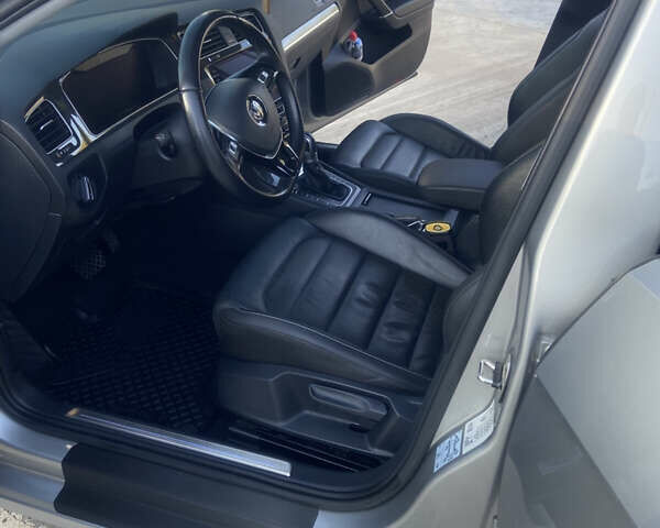 Серый Фольксваген e-Golf, объемом двигателя 0 л и пробегом 135 тыс. км за 14500 $, фото 14 на Automoto.ua