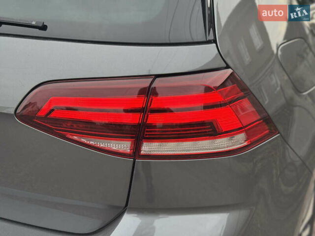 Сірий Фольксваген e-Golf, об'ємом двигуна 0 л та пробігом 200 тис. км за 11777 $, фото 10 на Automoto.ua