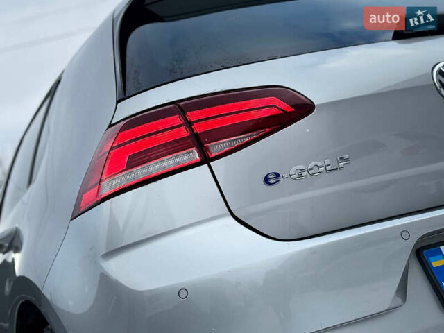 Серый Фольксваген e-Golf, объемом двигателя 0 л и пробегом 148 тыс. км за 12350 $, фото 33 на Automoto.ua