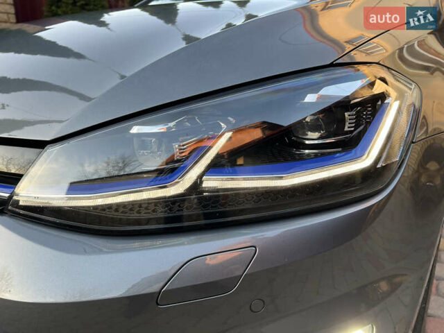 Серый Фольксваген e-Golf, объемом двигателя 0 л и пробегом 149 тыс. км за 12999 $, фото 53 на Automoto.ua