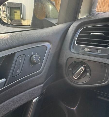 Сірий Фольксваген e-Golf, об'ємом двигуна 0 л та пробігом 75 тис. км за 11400 $, фото 15 на Automoto.ua