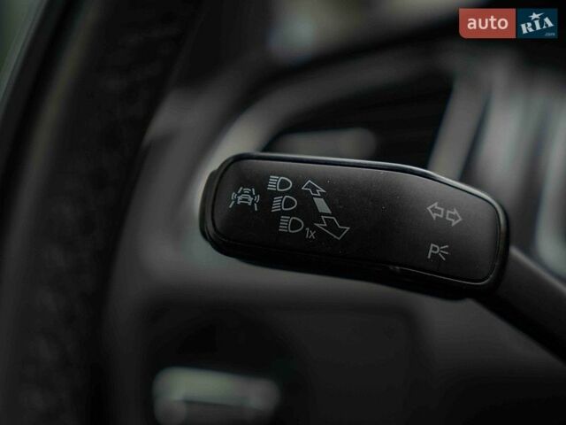 Серый Фольксваген e-Golf, объемом двигателя 0 л и пробегом 143 тыс. км за 15900 $, фото 26 на Automoto.ua