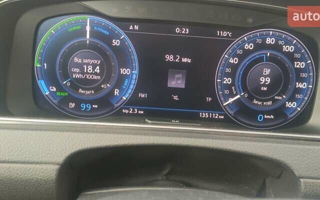 Серый Фольксваген e-Golf, объемом двигателя 0 л и пробегом 135 тыс. км за 12200 $, фото 2 на Automoto.ua