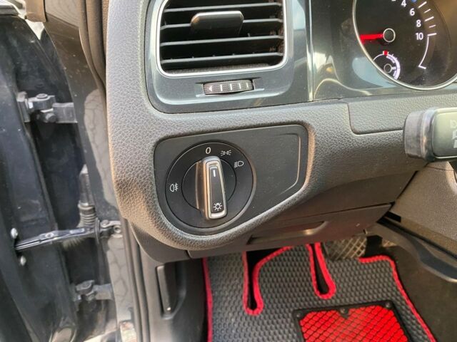 Сірий Фольксваген e-Golf, об'ємом двигуна 0 л та пробігом 22 тис. км за 13800 $, фото 12 на Automoto.ua