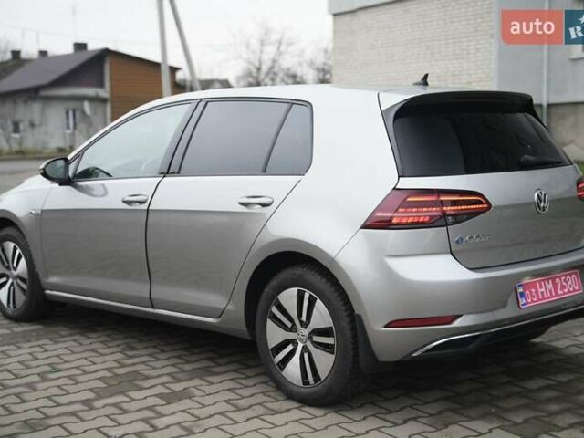 Серый Фольксваген e-Golf, объемом двигателя 0 л и пробегом 28 тыс. км за 12900 $, фото 2 на Automoto.ua