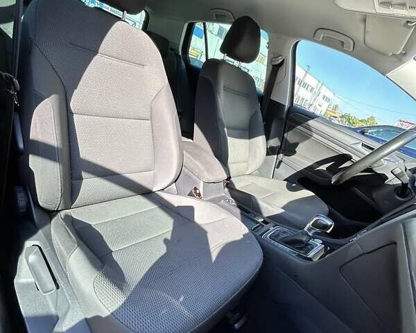 Серый Фольксваген e-Golf, объемом двигателя 0 л и пробегом 161 тыс. км за 13100 $, фото 26 на Automoto.ua