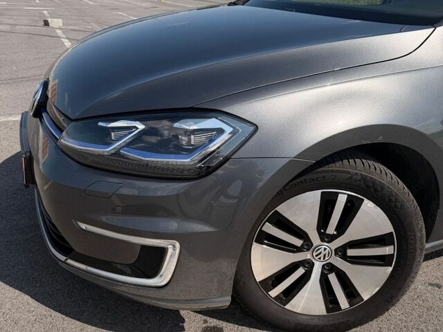 Серый Фольксваген e-Golf, объемом двигателя 0 л и пробегом 139 тыс. км за 13700 $, фото 3 на Automoto.ua