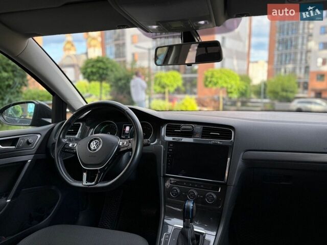 Сірий Фольксваген e-Golf, об'ємом двигуна 0 л та пробігом 115 тис. км за 11000 $, фото 30 на Automoto.ua