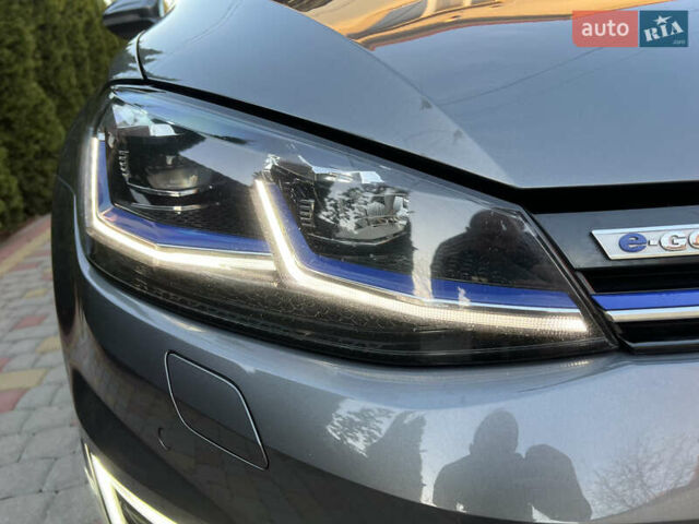 Серый Фольксваген e-Golf, объемом двигателя 0 л и пробегом 149 тыс. км за 12999 $, фото 54 на Automoto.ua