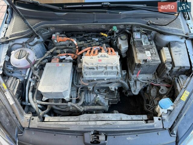 Сірий Фольксваген e-Golf, об'ємом двигуна 0 л та пробігом 123 тис. км за 12499 $, фото 28 на Automoto.ua