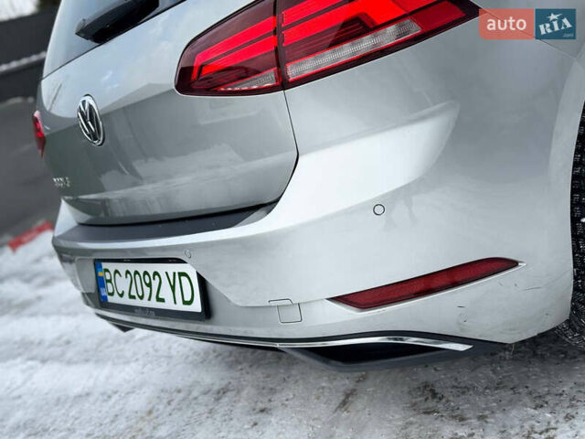 Серый Фольксваген e-Golf, объемом двигателя 0 л и пробегом 148 тыс. км за 12350 $, фото 28 на Automoto.ua