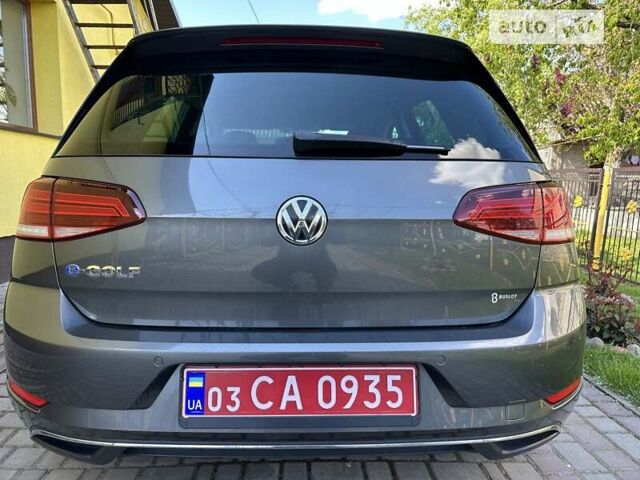 Серый Фольксваген e-Golf, объемом двигателя 0 л и пробегом 98 тыс. км за 14500 $, фото 17 на Automoto.ua