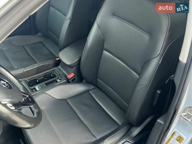 Серый Фольксваген e-Golf, объемом двигателя 0 л и пробегом 71 тыс. км за 12000 $, фото 6 на Automoto.ua